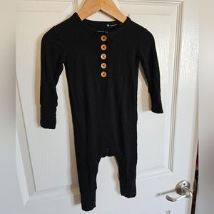 Posh Peanut Black ribbed romper